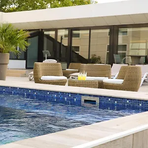 Отель Golden Tulip Aix Les Bains - &