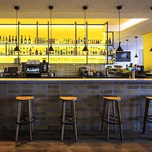 Отель Mercure Domaine De Marlioz &